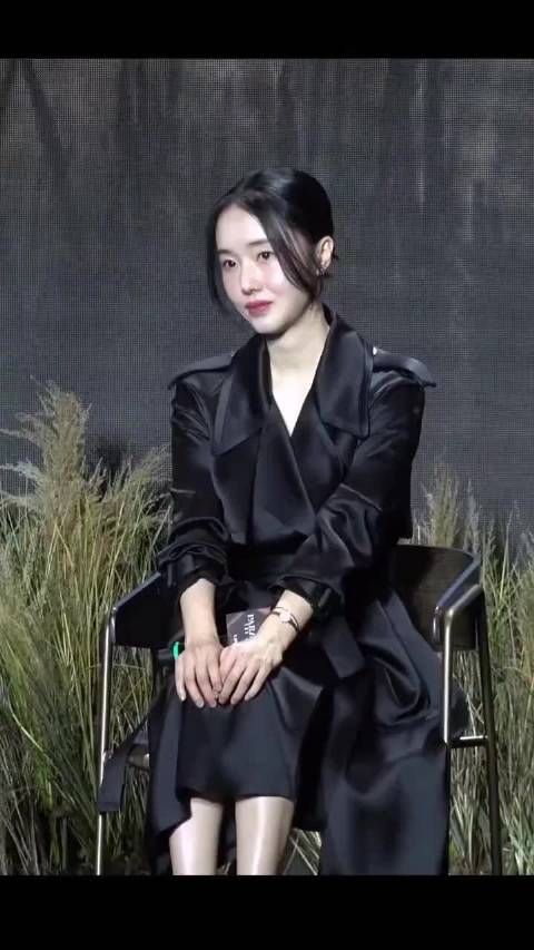 终于看清她长啥样了！前奏一响拾起多少人的回忆