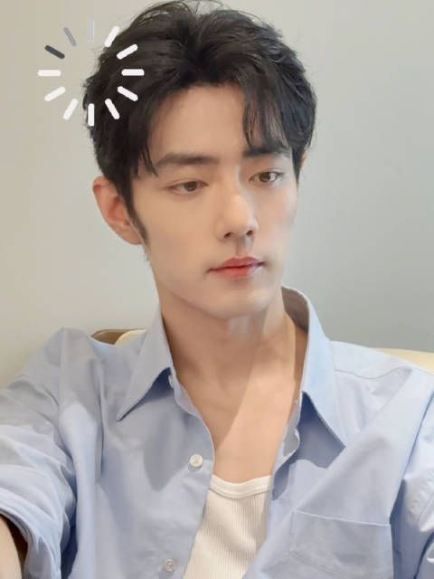 肖战现身与粉丝互动