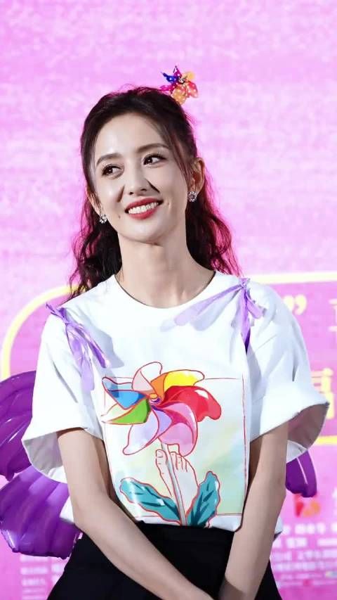 佟丽娅高清生图也好看，美丽大方！