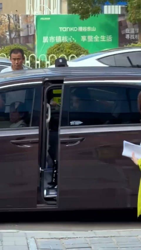 迪丽热巴这腰臀比太顶了