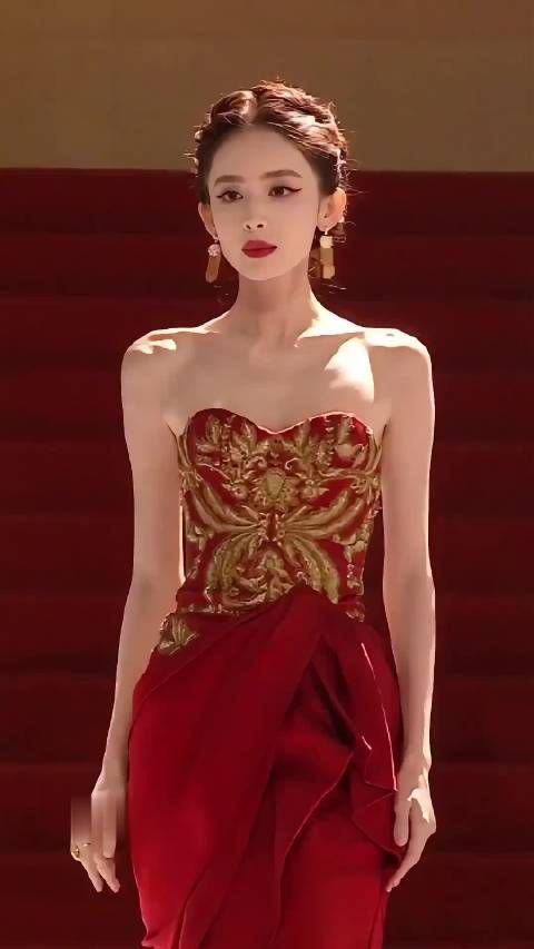 在我心目中,娜扎一直是中国第一美女