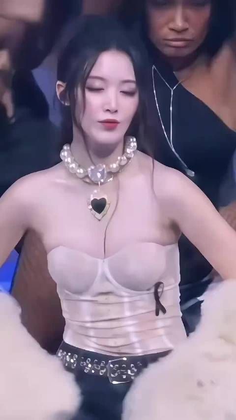 叶舒华,贫穷,但是慷慨 不过很白