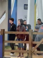 汪涵老婆杨乐乐带11岁儿子参加马术比赛！沐沐侧脸神似爸爸