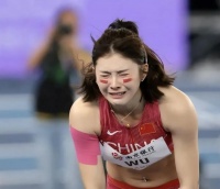 吴艳妮到底得罪了谁？参加姐姐婚礼哭得稀里哗啦，却被怒批抢风头