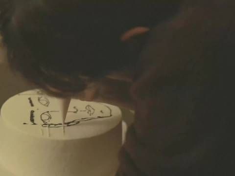 易烊千玺发布蛋糕画vlog庆生许愿