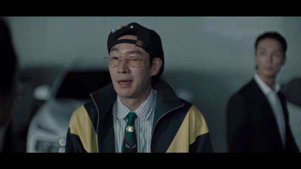 每一季都得演个小傻子 帅傻来回切换