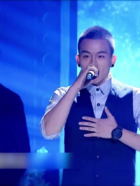 欧豪早期形象曝光,酷甜系爱豆引回忆