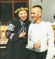 龚琳娜自述离婚内幕：我们搂着睡了20年，直到他说交了女朋友