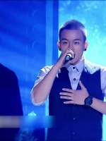 欧豪早期形象曝光，酷甜系爱豆引回忆