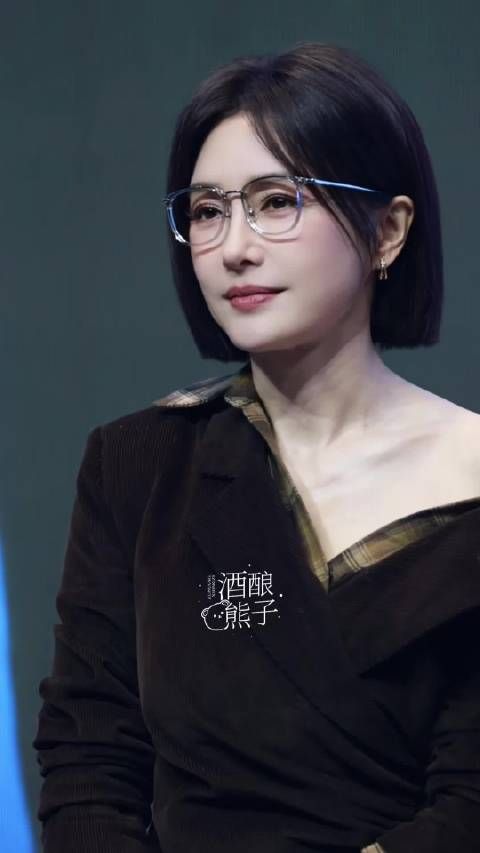 我不中了，秦岚这真是妈妈级别的