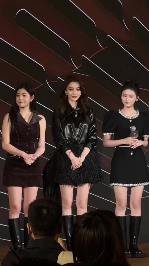 陈妍希陈晓2016年结婚育子后离婚，曾共同参与公益