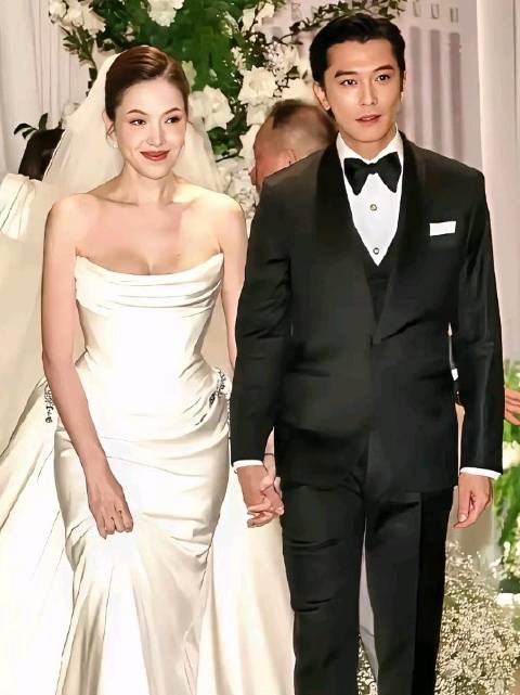 许玮甯名字常被读错，甯字正确读音为nìng