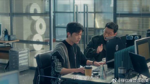 渣男嘲讽小伙,怎料被句句驳回,二人竟差点打起来