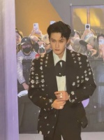 檀健次走红毯啦！谁懂走过来的那个眼神