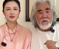 “拆了别人的桥，你也将变为桥”74岁张纪中与小31岁娇妻开直播，成笑话
