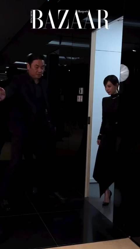 金智媛香港活动亮相,造型精致美貌吸睛