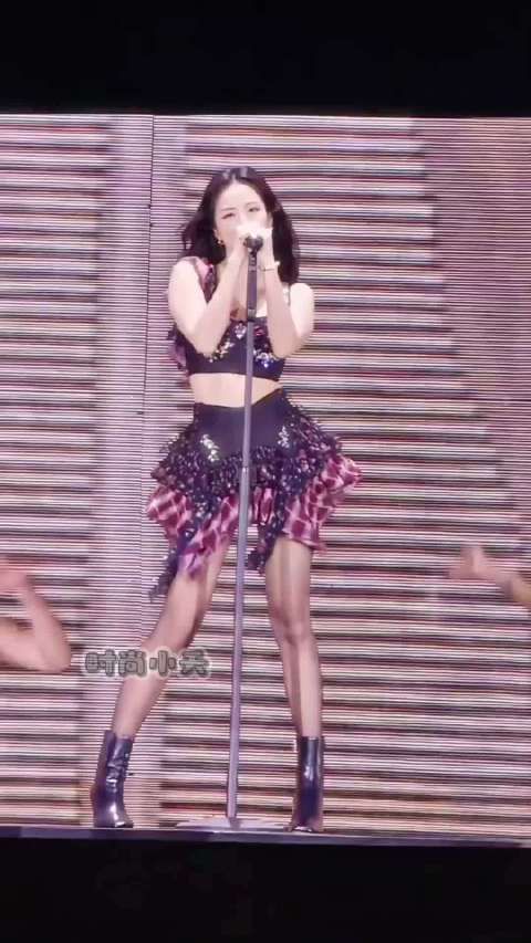 金智秀jisoo~Hugs&kisses三日饭拍混剪