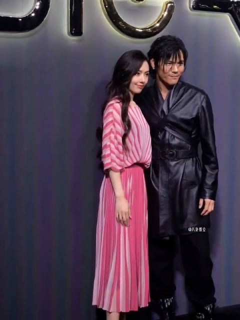 郭碧婷回应与向佐分居两地,称其需与孩子保持联系