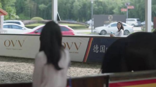 三十而已:表面光鲜的富太,竟会去买二手奢侈品,顾佳瞬间惊呆了