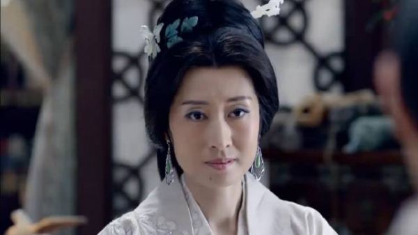 靖王一句话牵出《翔地记》，静妃知晓后也想看，看来梅长苏身份要曝光了