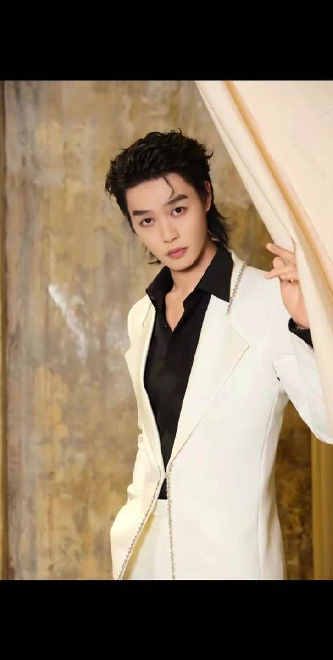 kc你在舞台发光 我在台下守护 这就是我们的默契