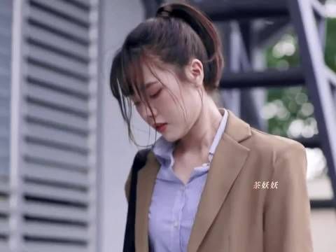 新泰百 通灵少女和高冷驱魔师！