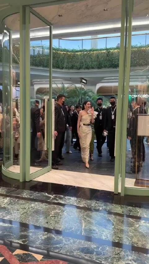 泰星mai成都skp圣诞启幕仪式饭拍原音