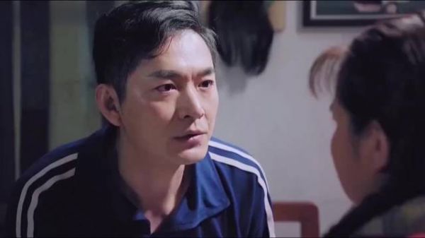 20年的婚姻丈夫却始终不爱妻子,离婚后前夫身患重病,前妻被现任宠成宝