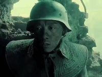 看一次泪目一次，《八佰》四行仓库保卫战，太惨烈了，向英雄致敬！