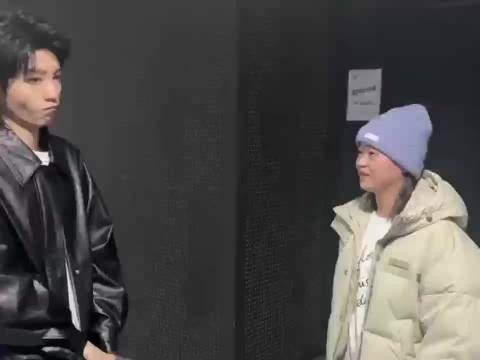 全红婵王俊凯爆炸头幕后花絮曝光