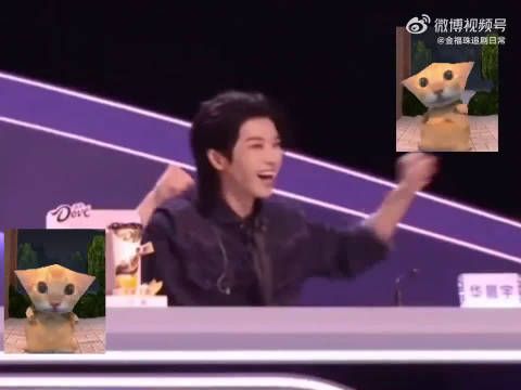 何炅一宣布复活赛，华晨宇直接上演喵喵拳攻击，可爱到我心巴上了！
