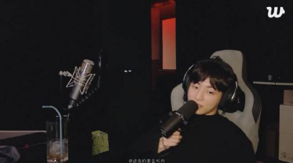 田柾国直播中笑谈剧透歌曲，称不在乎公司警告