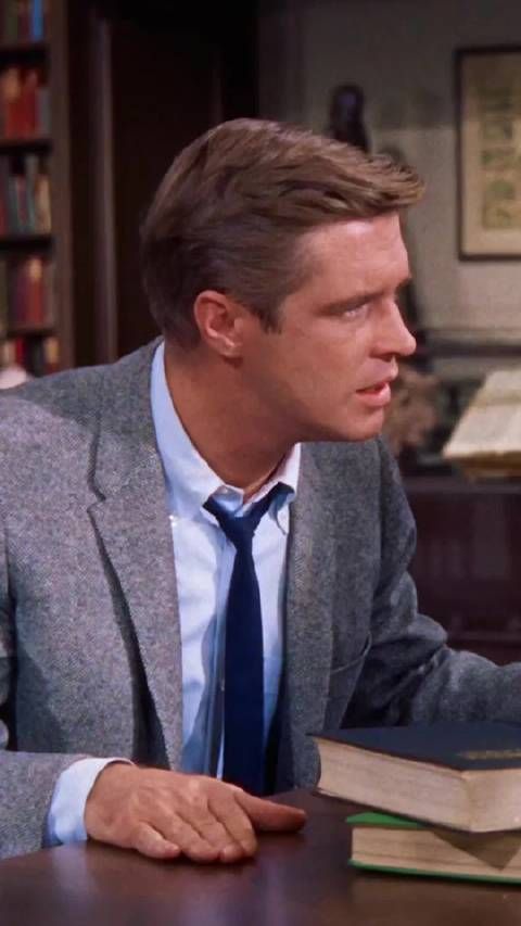 “嗯~这句话我经常对你讲,你是我想含在嘴里的一块糖”蒂芙尼的早餐