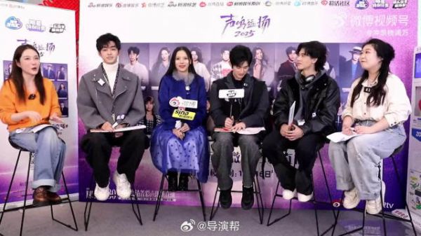 张卓尔复刻东方青苍名场面,直播畅谈追星王鹤棣