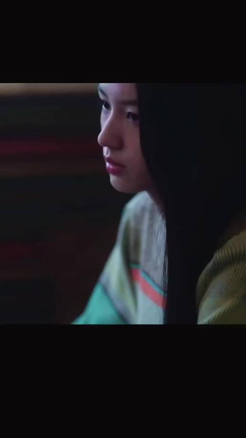 也子侧脸惊艳镜头转正脸更美