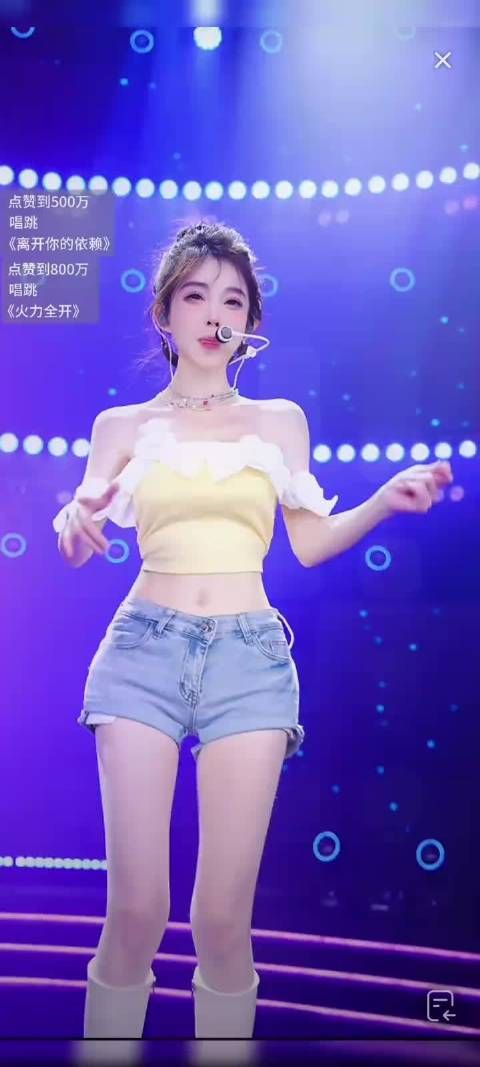 我觉得换装也正常呀!冯提莫唱跳也是不容易!不过19号正常直播了