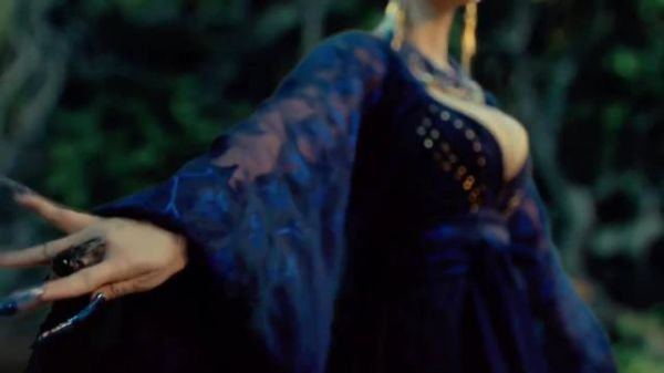 美艳绝伦妖后，寻找九色鹿王求灵药