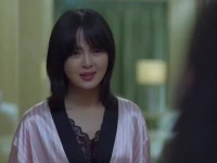 女孩质问后妈遭回怼，不幸婚姻引热议