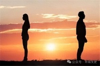 一巴掌打出来的著名女作家，作品曾印刷36版，晚年看大门贫困离世