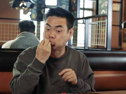 吃回本的绝招来了！揭秘自助餐里的隐藏操作