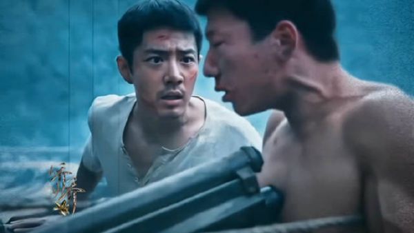 老麻抹得闲一脸血抡开他，是报得闲抡了他头还骂到我抡死你我的仇