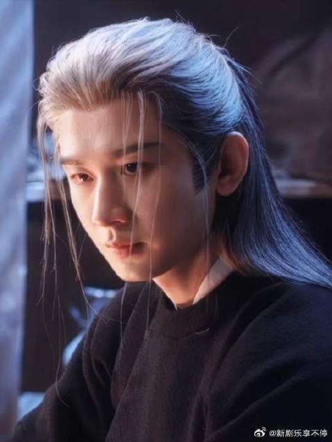 两个上位者竟是好友 旧友重逢，气氛很微妙啊