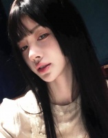 丝芭回应鞠婧祎收入争议，称已支付对方超1.39亿，前队友透露其生病公司不管