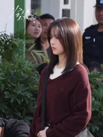 衣服基础，脸就不基础！杨超越这个脸想拍丑可太难了！