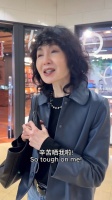 61岁香港著名女星退休生活曝光，现在已经不会出来拍戏了