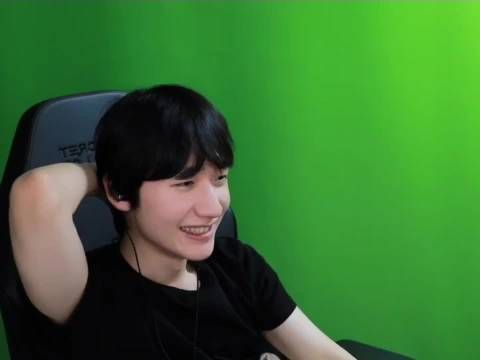 Khan与Peanut谈LPL观赛体验,Peanut称只为Deft加油