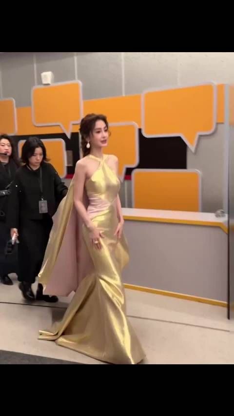 杨颖亮相红毯状态绝佳惊艳全场