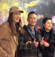 70岁任达华与60岁邵美琪罕见同框！两人状态真好，看不出真实年龄