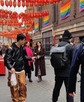 沈梦辰伦敦唐人街被网友偶遇，又高又瘦超漂亮，气质绝美超吸睛！