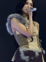 音乐还没开始，人先装起来了